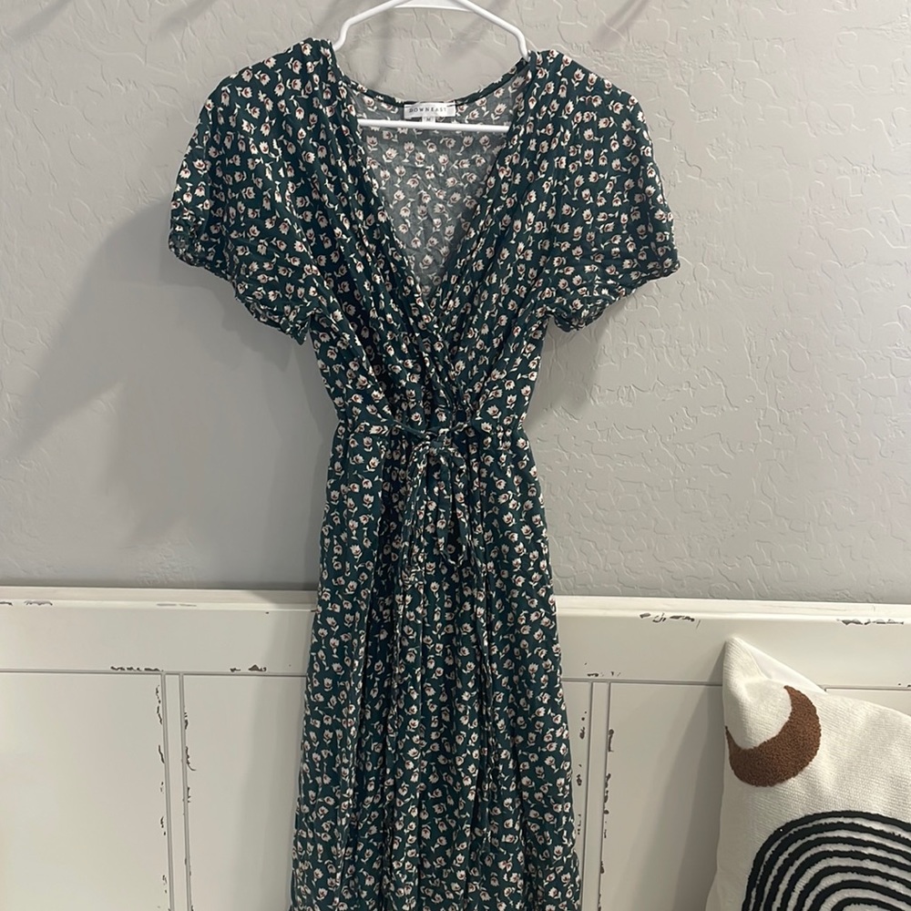 Medium DOWNEAST Floral False Wrap dress MIDI
